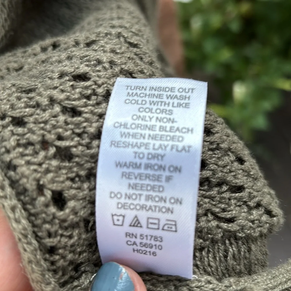 MAURICES Size LARGE Army Olive Green Open Weave Long Line Sweater Vest Boho